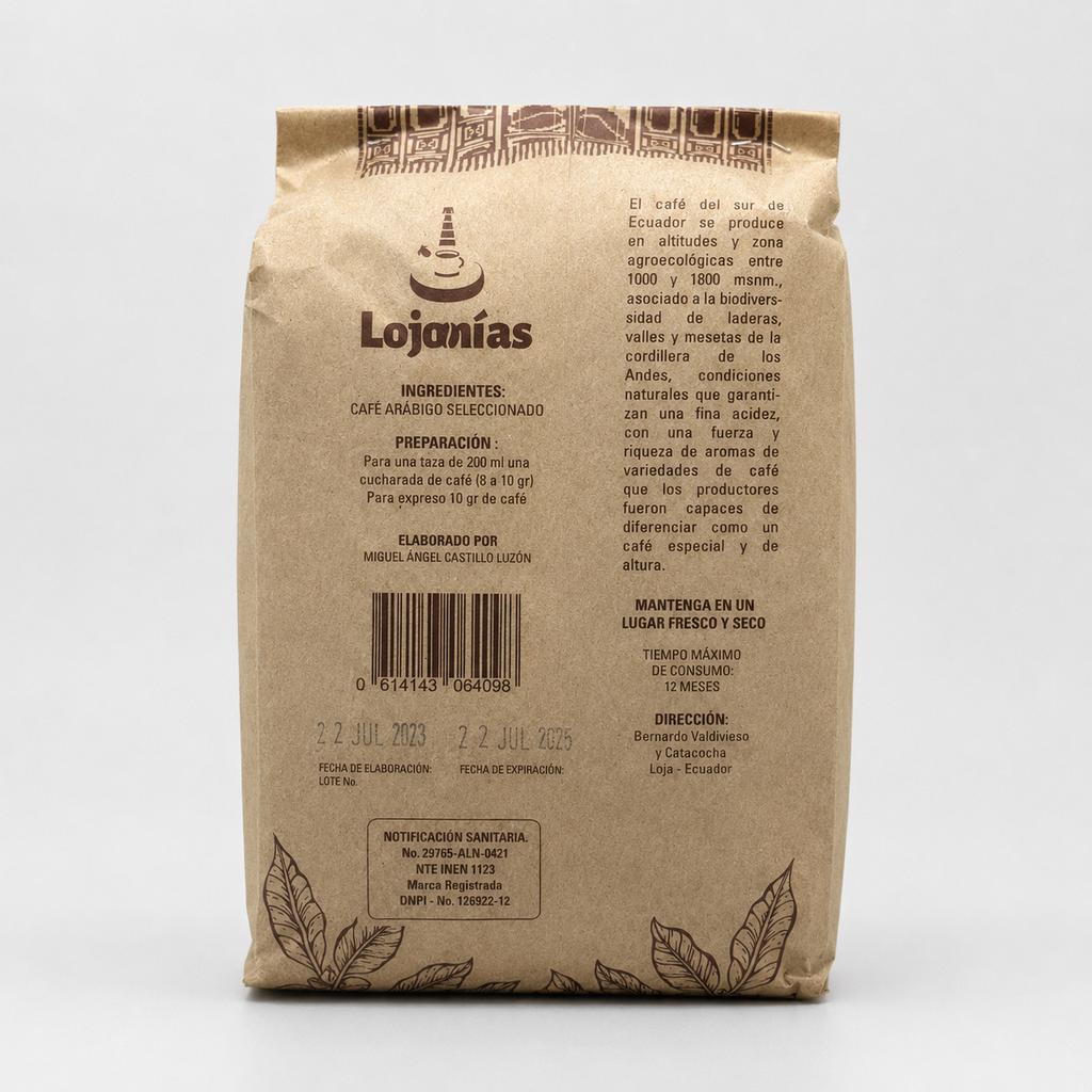 Parte posterior de la bolsa Café Lojanías Tradicional de Loja, con ingredientes, preparación, origen e información sanitaria.