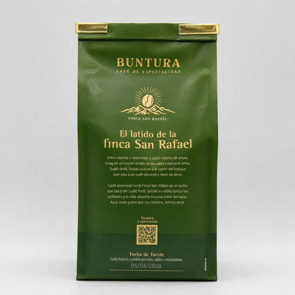 Parte posterior de la bolsa de café Buntura de Finca San Rafael, Valle de Intag, con historia del origen, código QR y fecha de tueste.