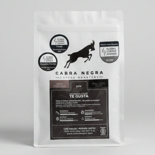 Café Blend Cabra Negra City 340g – blend arábica ecuatoriano de tueste ligero, perfil balanceado con notas dulces y achocolatadas, galardonado en los Global Coffee Awards.