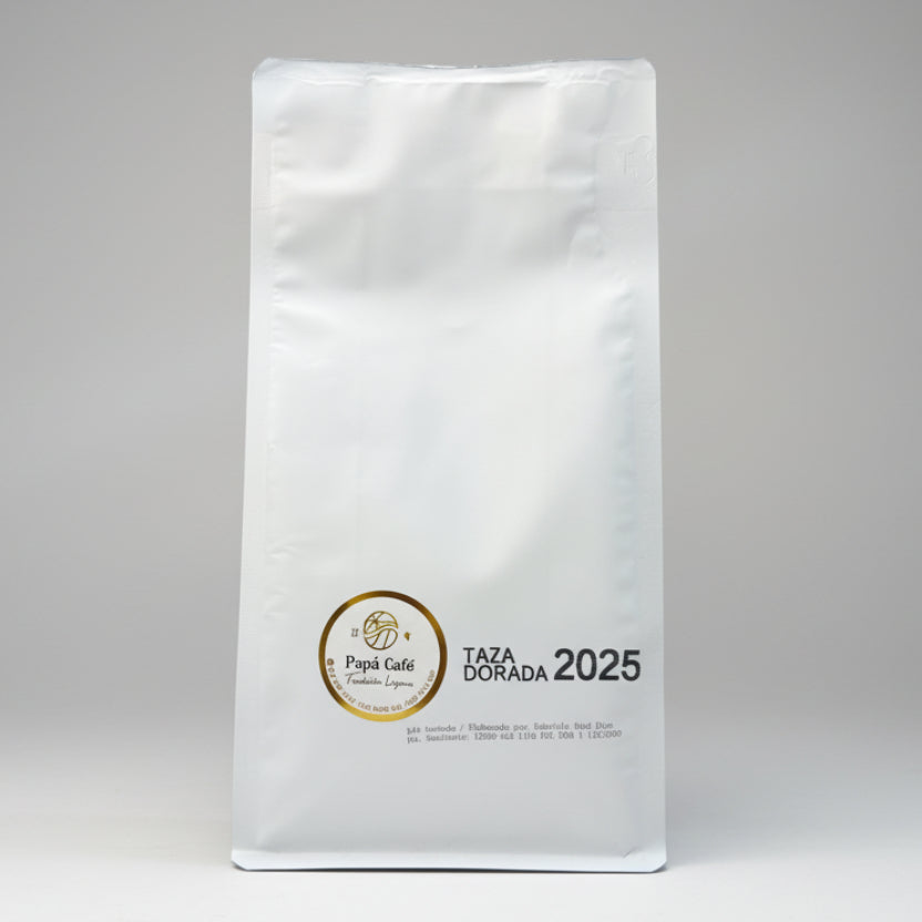 Vista lateral bolsa Café Oveja Negra 400g — Papá Café, café de especialidad de Loja, Ecuador