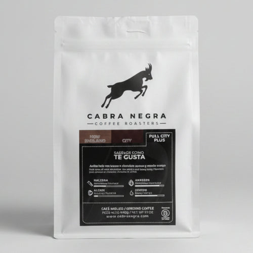 Café Blend Cabra Negra Full City Plus 340g – empaque frontal con logo de cabra negra y etiqueta de perfil de tueste oscuro