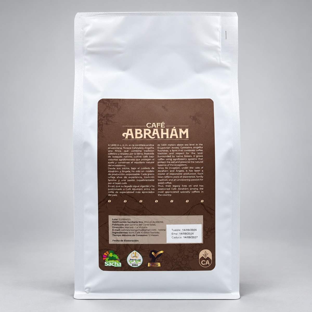 Reverso del Café Abrahám 400 g con historia de la finca, información de origen en Loja, datos del producto, fechas de tueste y premios obtenidos.